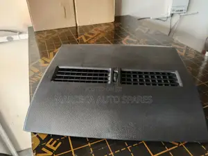 Dashboard Vent Nissan Tiida