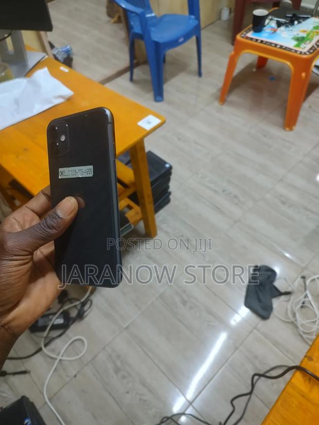 Apple iPhone 11 Pro 64 GB Black - main view