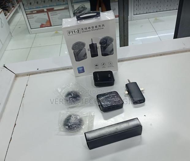 F11-2 Wireless Mic Set With Aux, Type-C, and Lighting Features