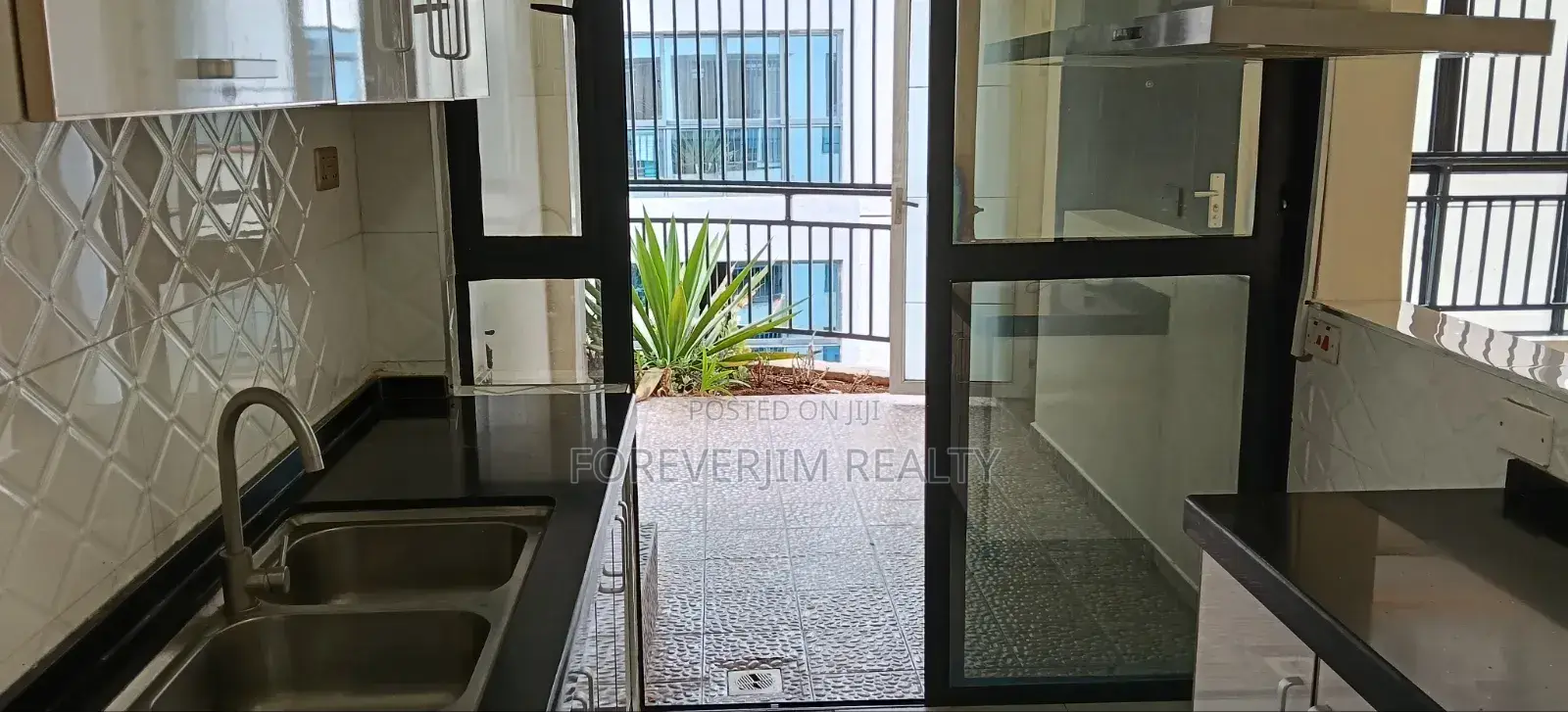 2bdrm Apartment in Adams Arcade, Hurlingham for rent
