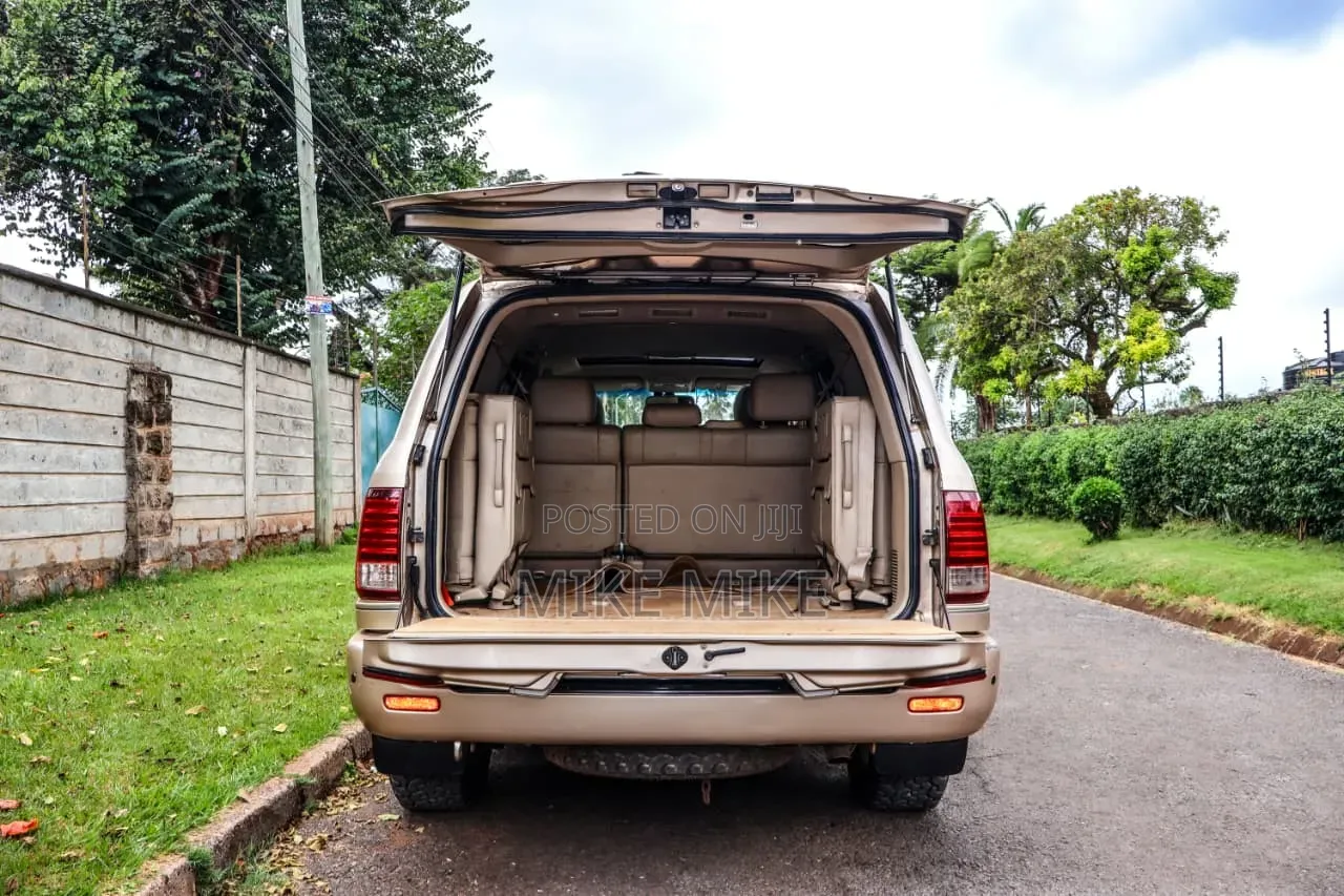 Toyota Land Cruiser 100 4.7 V8 Executive 2005 Beige