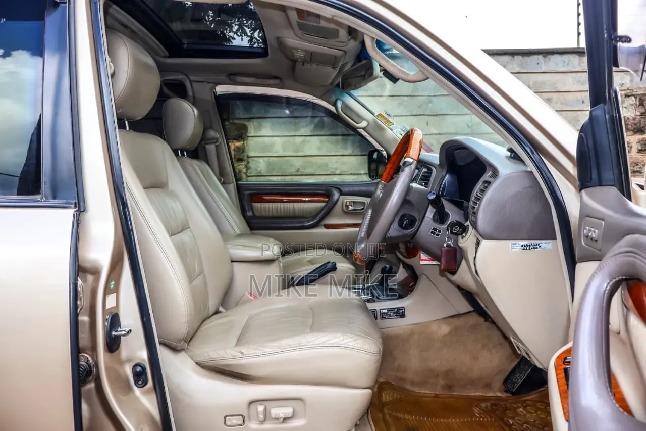 Toyota Land Cruiser 100 4.7 V8 Executive 2005 Beige