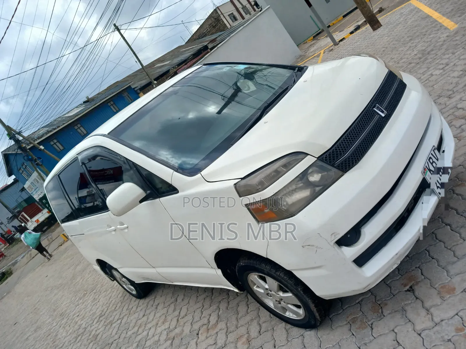 Toyota Voxy 2006 White