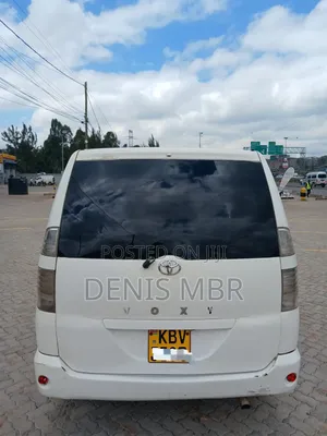 Toyota Voxy 2006 White