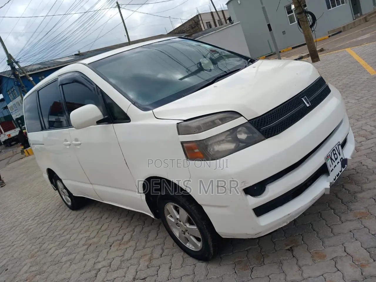 Toyota Voxy 2006 White