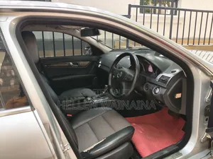 Mercedes-Benz C200 2012 Silver