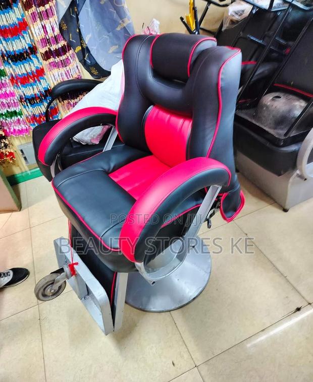 Black Red Barber Chair - thumbnail 4