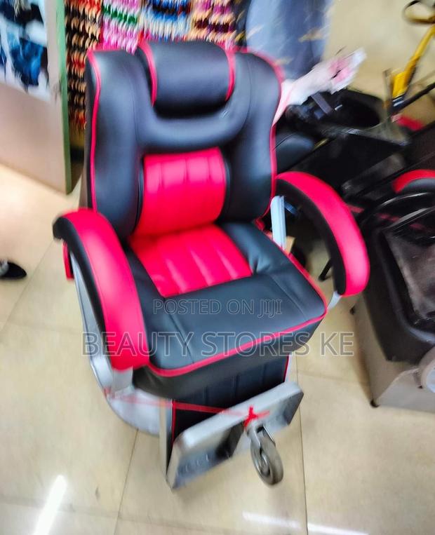 Black Red Barber Chair - thumbnail 5