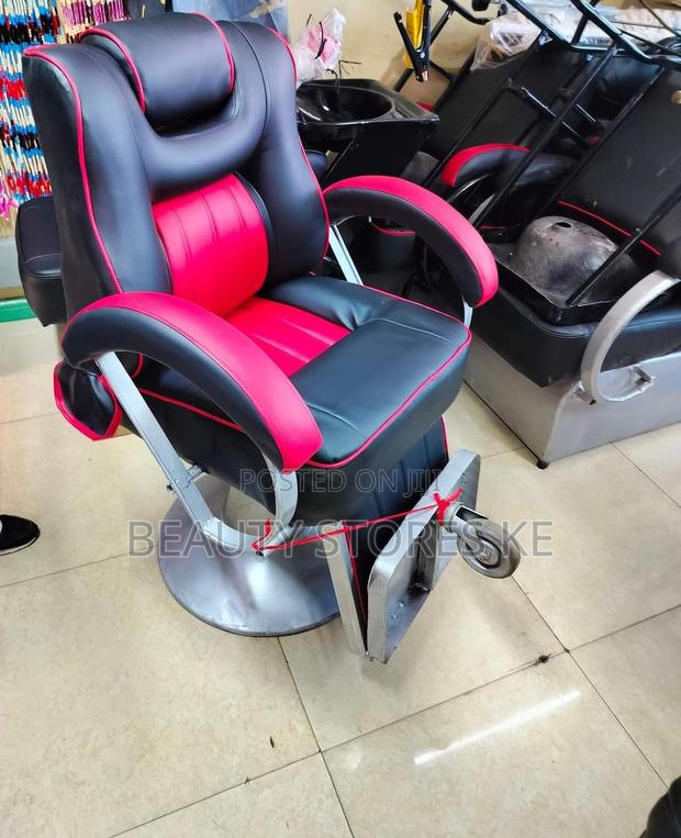 Black Red Barber Chair - thumbnail 6