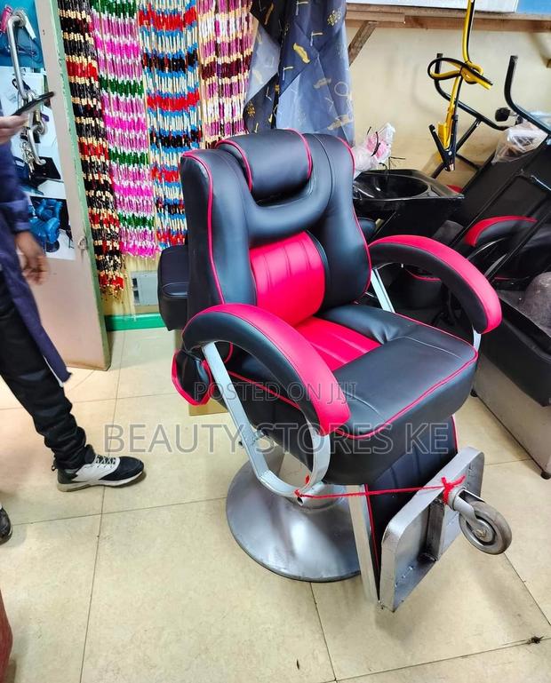 Black Red Barber Chair - thumbnail 8