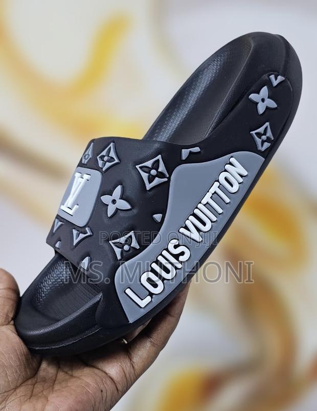 Louis Vuitton Men Slides Size 40-45 - thumbnail 2