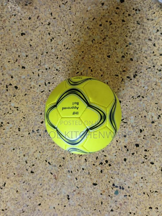 Hand Ball Size 3 - thumbnail 2