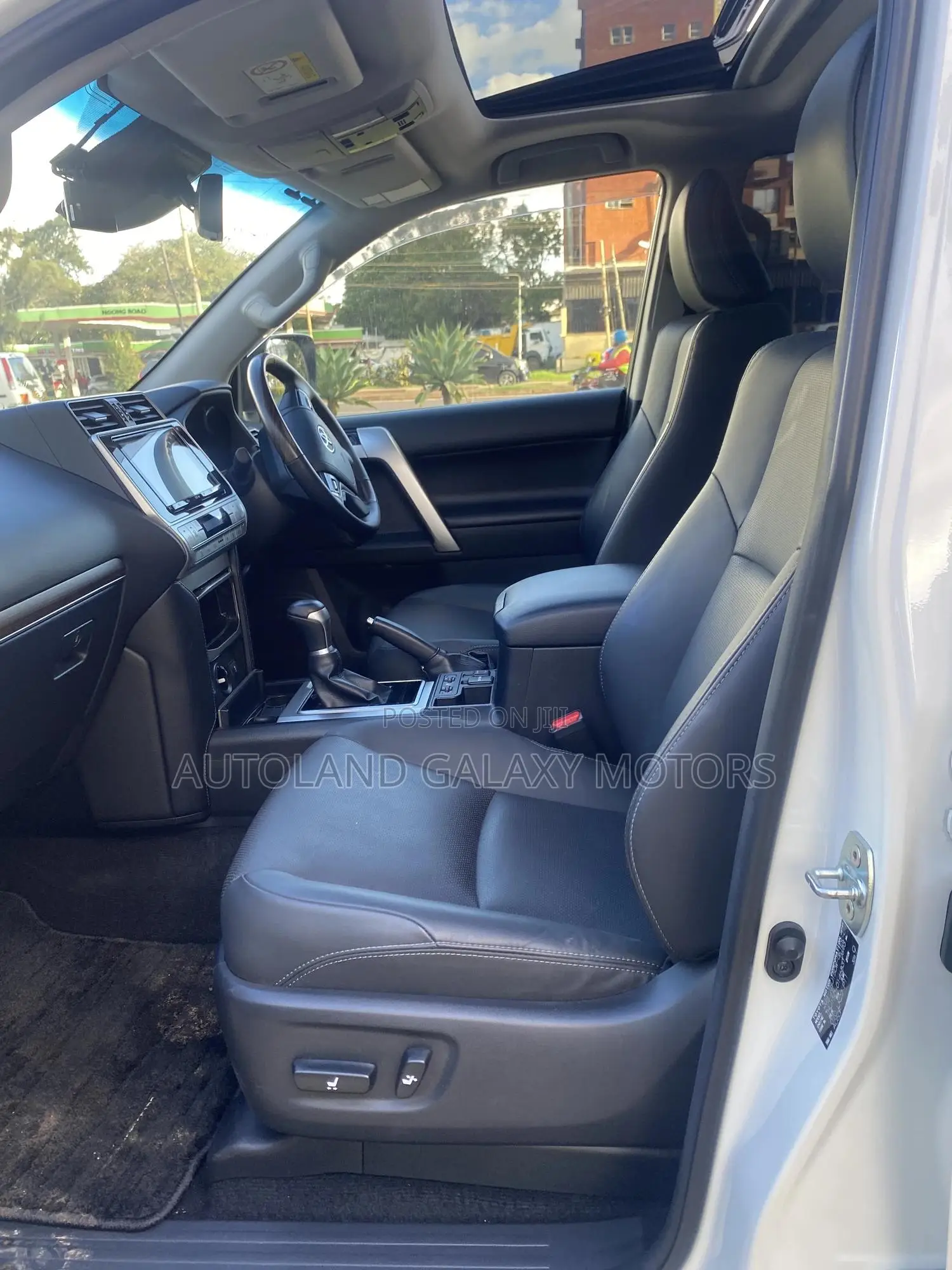 Toyota Land Cruiser Prado 2.7 2022 White