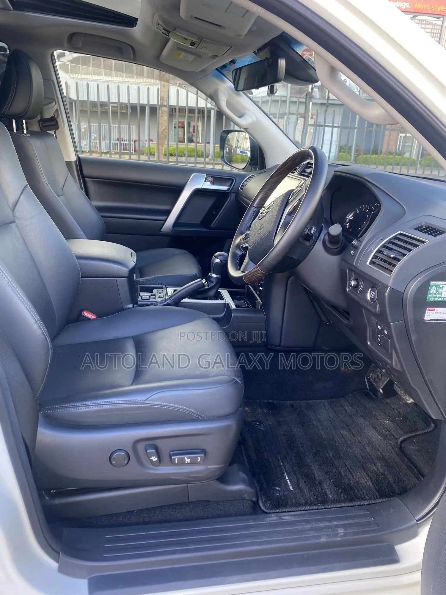 Toyota Land Cruiser Prado 2.7 2022 White
