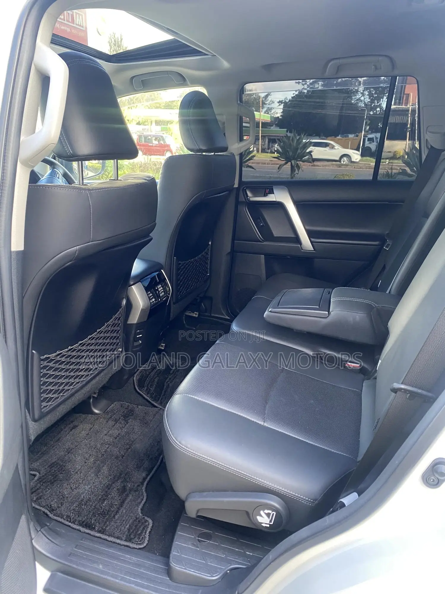 Toyota Land Cruiser Prado 2.7 2022 White