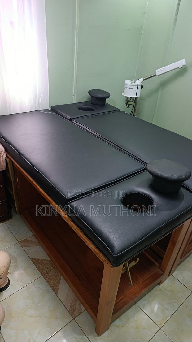 Mahogany Professional Spa Treatment Bed Luxury Blackleather|Salongrade