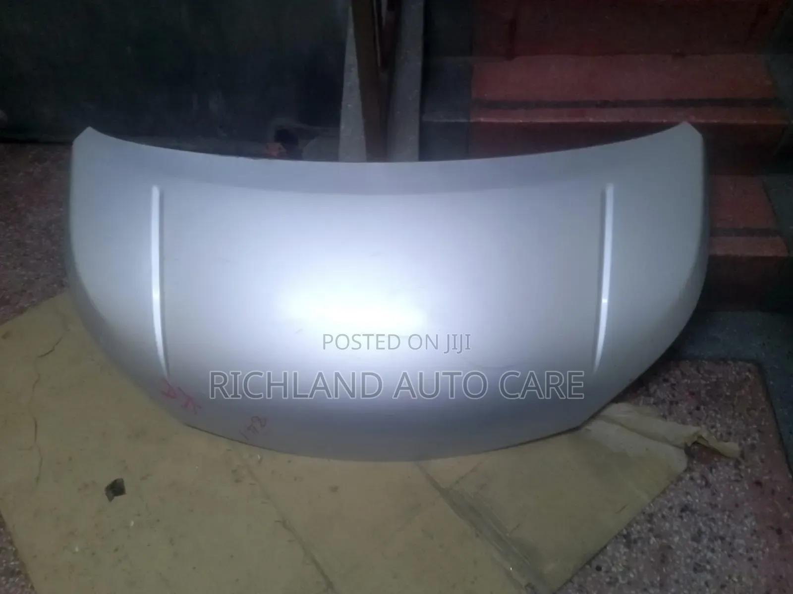 Bonnet Nissan Nv200