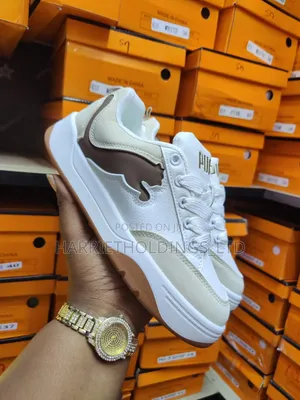 Puma Sneakers