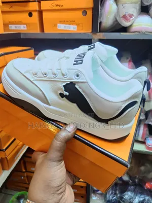 Puma Sneakers
