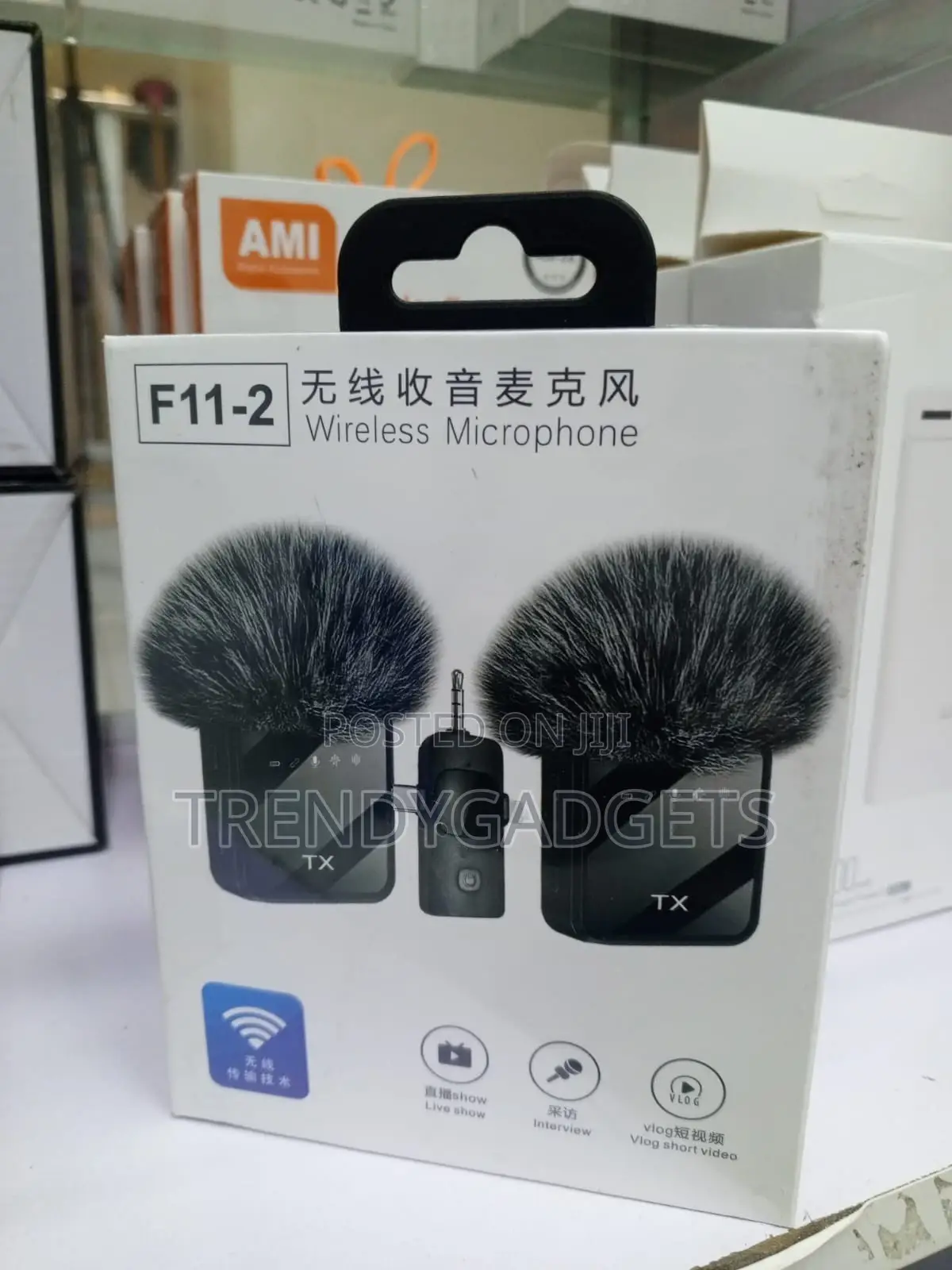 F11-2 Dual Clip Mic Vlogging Interview 2.4ghz Wireless
