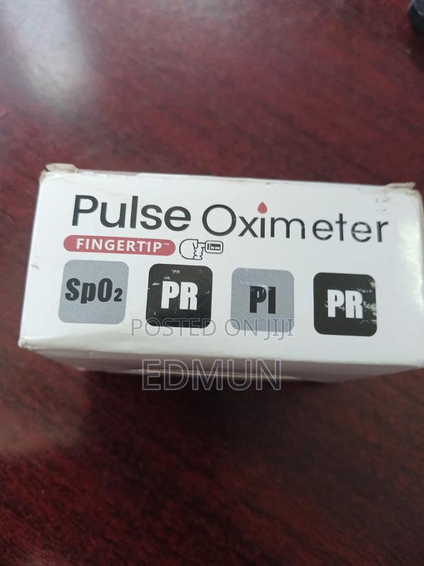 Pulse Oximeter - thumbnail 2