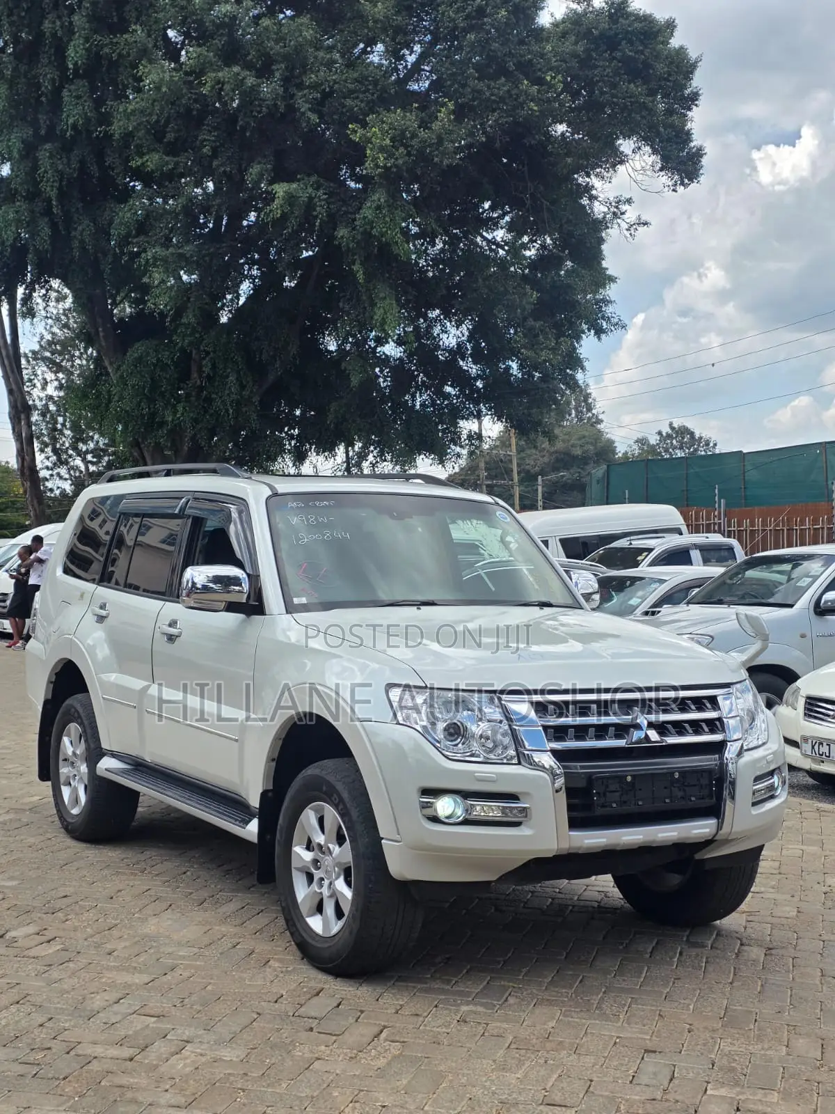 Mitsubishi Pajero V80 3.2 DI-D 2019 White