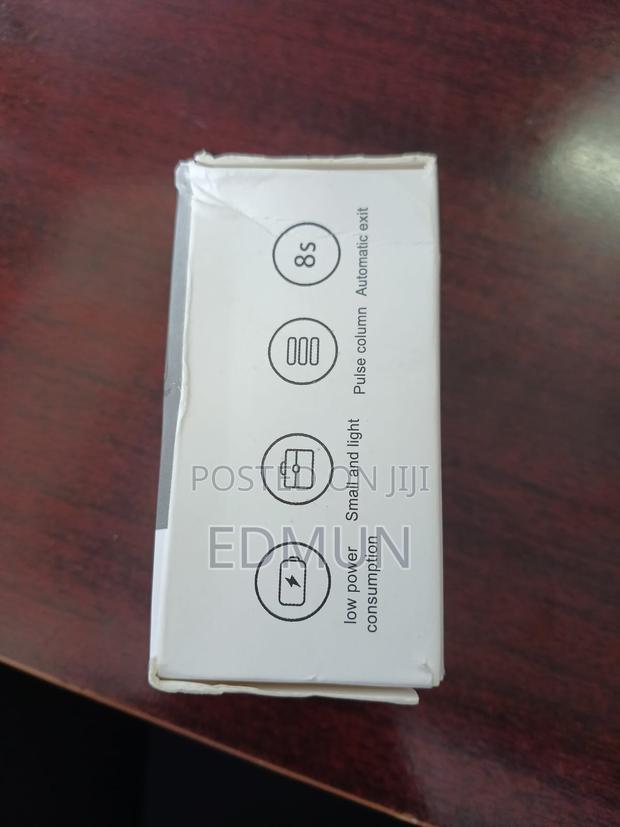 Fingertip Pulse Oximeter - thumbnail 2