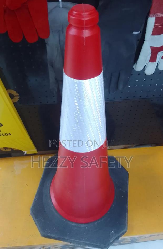 Road Safety Cone/Traffic Cones.
