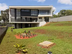 5bdrm Villa in Nyari for sale