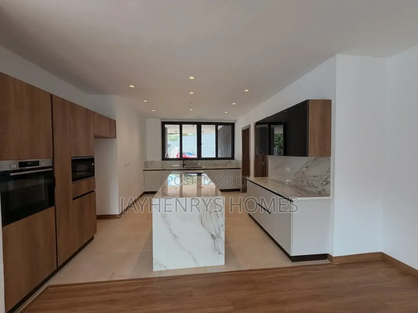 5bdrm Villa in Nyari for sale