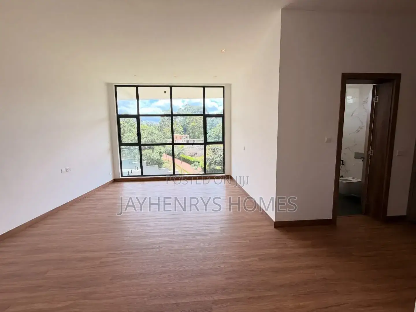 5bdrm Villa in Nyari for sale