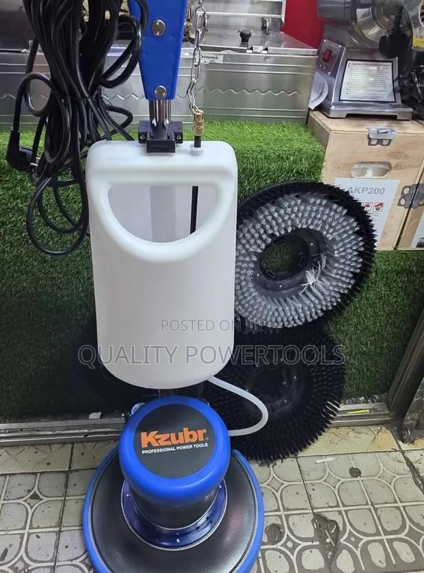 Guaranteed Floor Scrubber Machine
