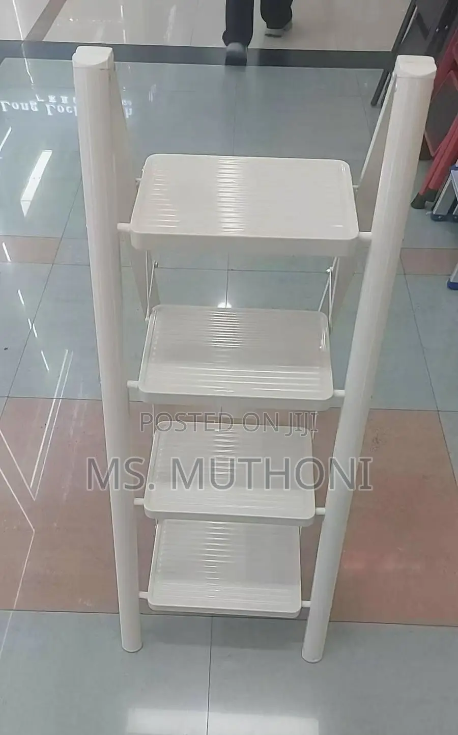 White Home / Office Use 4 Layer Metallic Ladder
