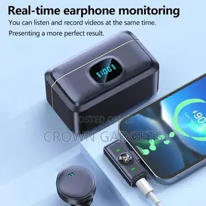 Q8 Wireless Microphone With Charging Case Digital Display