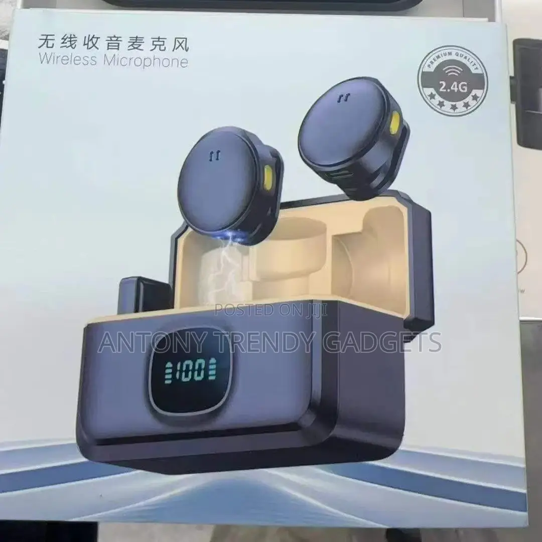 Q8 Wireless Mic Set Digital Display Case 20m Range
