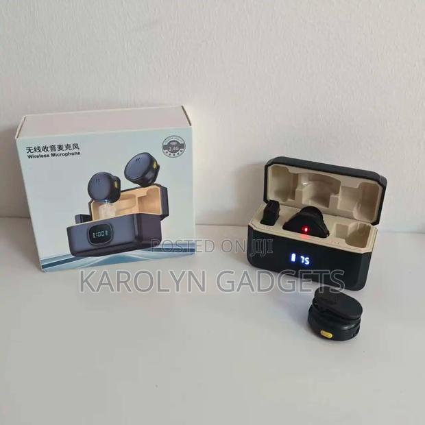 Q8 Wireless Mic With Charging Case Digital Display Vlog