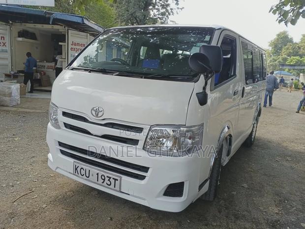 Toyota HiAce 2013 White - thumbnail 3