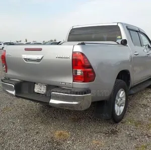 Toyota Hilux Revo Double Cab Deisel 2.4 AWD 2019 Silver