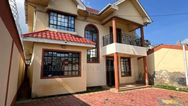 4bdrm Mansion in Utawala for rent