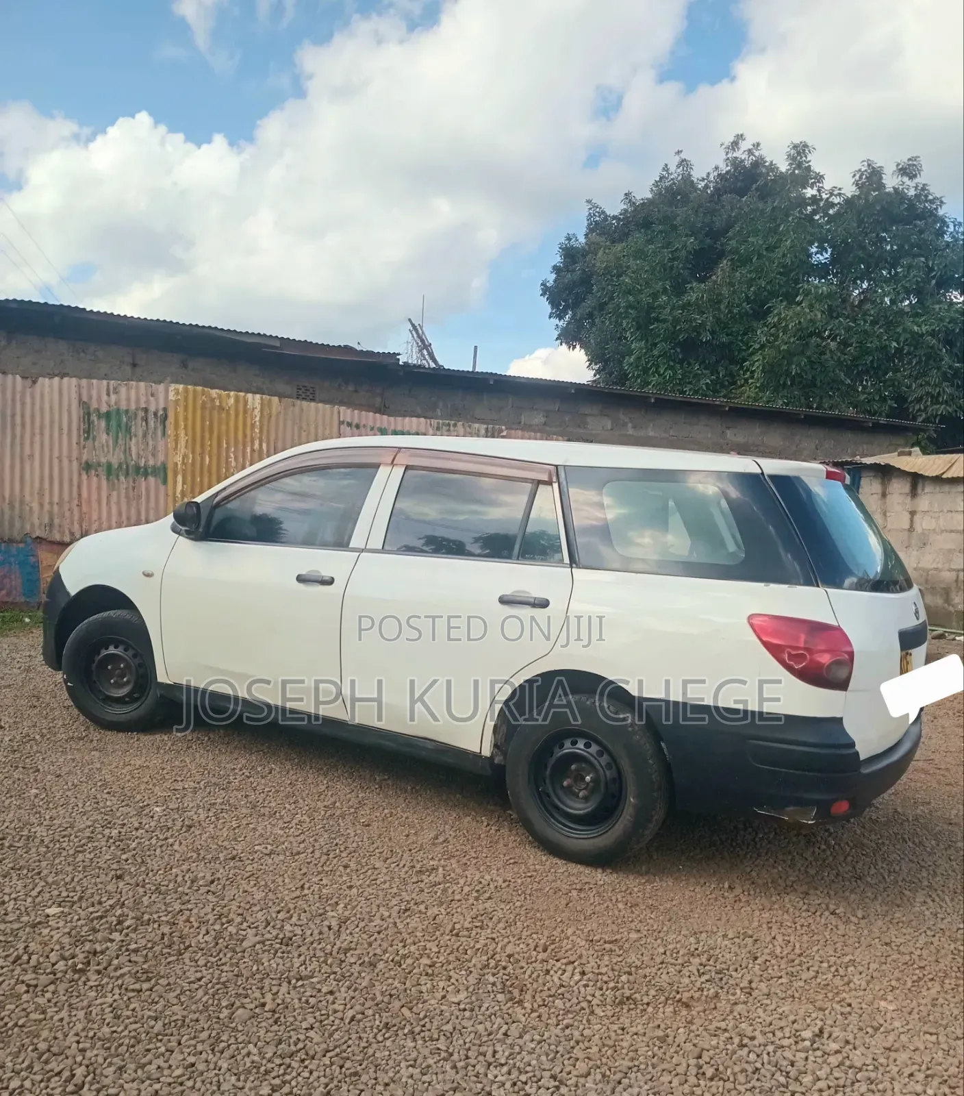 Nissan Advan 2010 White