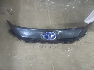 Harrier 2020 Grill With Toyota Logo