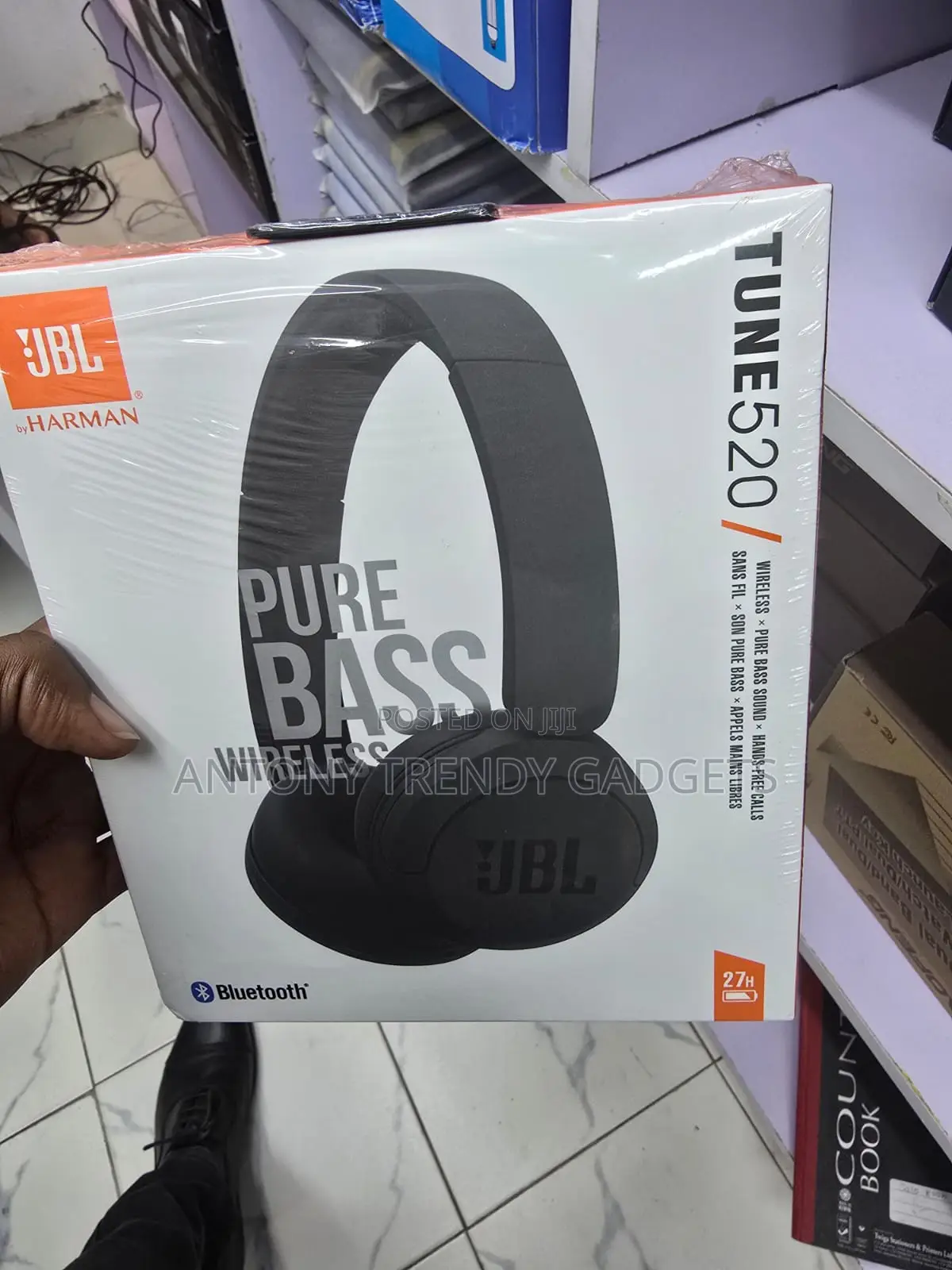 JBL Tune 520bt Wireless Headphones 27 Hours Playtime