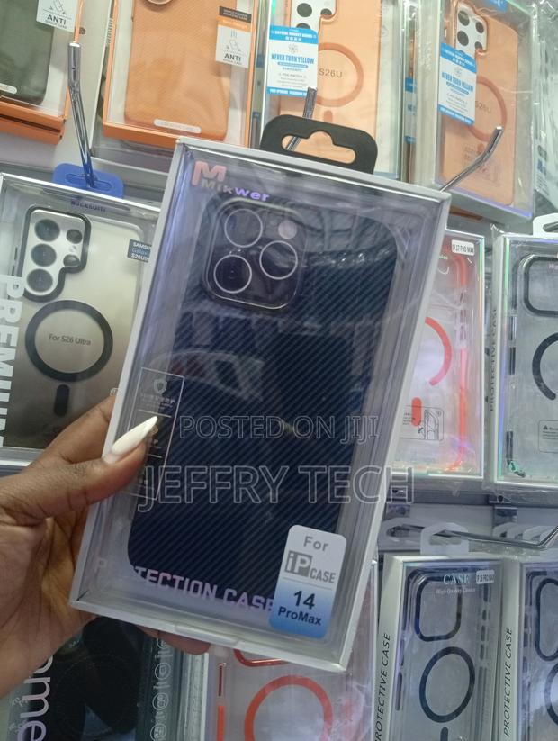 iPhone 14 Pro Max Built-in Magnetic Array Case - thumbnail 2