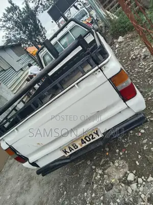 Mitsubishi L200 1998 White