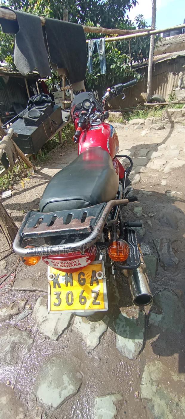 Bajaj Boxer 125 2022 Red - thumbnail 2