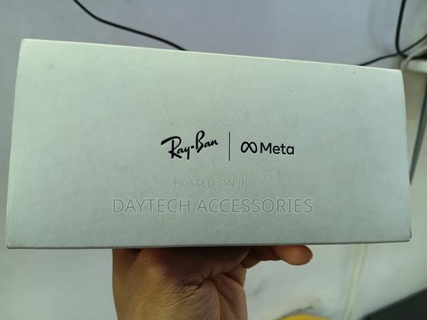 This Is a Ray-Ban Meta Wayfarer Smart Glasses Box. - thumbnail 3