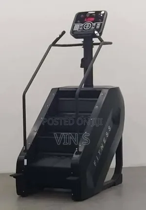Stairmaster>Stairmâster^Staírmaster+Staîrmaster
