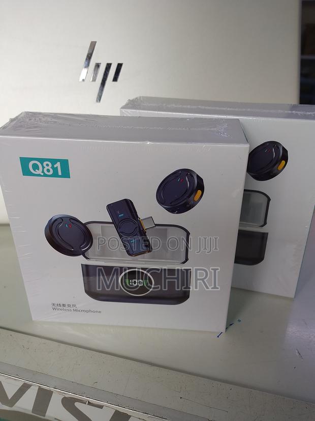 Q81 Clip on Wireless Microphone With Charging Case
