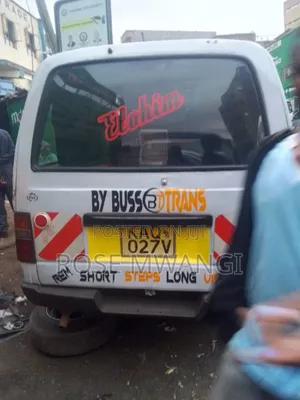 Nissan Caravan (Urvan) 1991 White