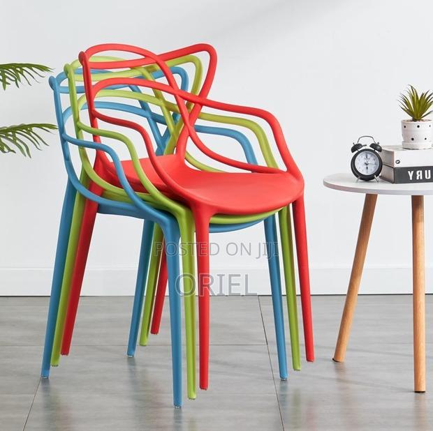 Home Chairs : Indoor/Outdoor Stackable Plastic Chair - thumbnail 12